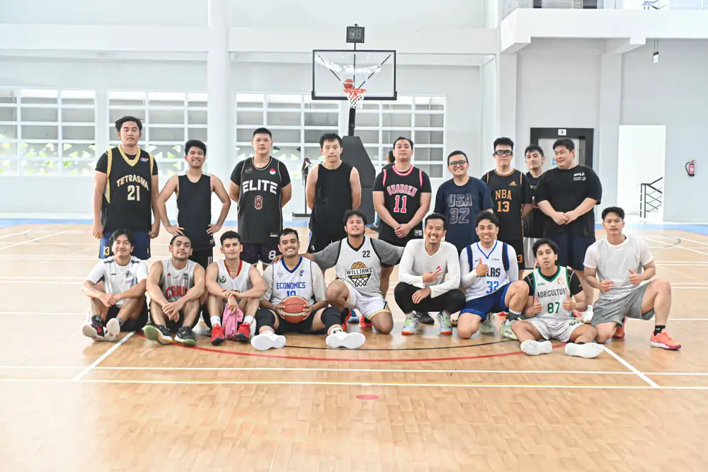 Foto bersama pemain setelah laga JKT vs JKT iMasyour League