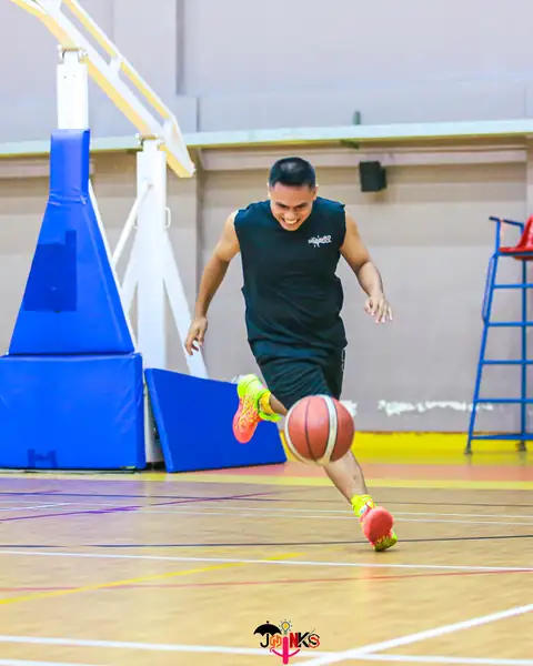 Regular games pria di GOR Cakung Barat